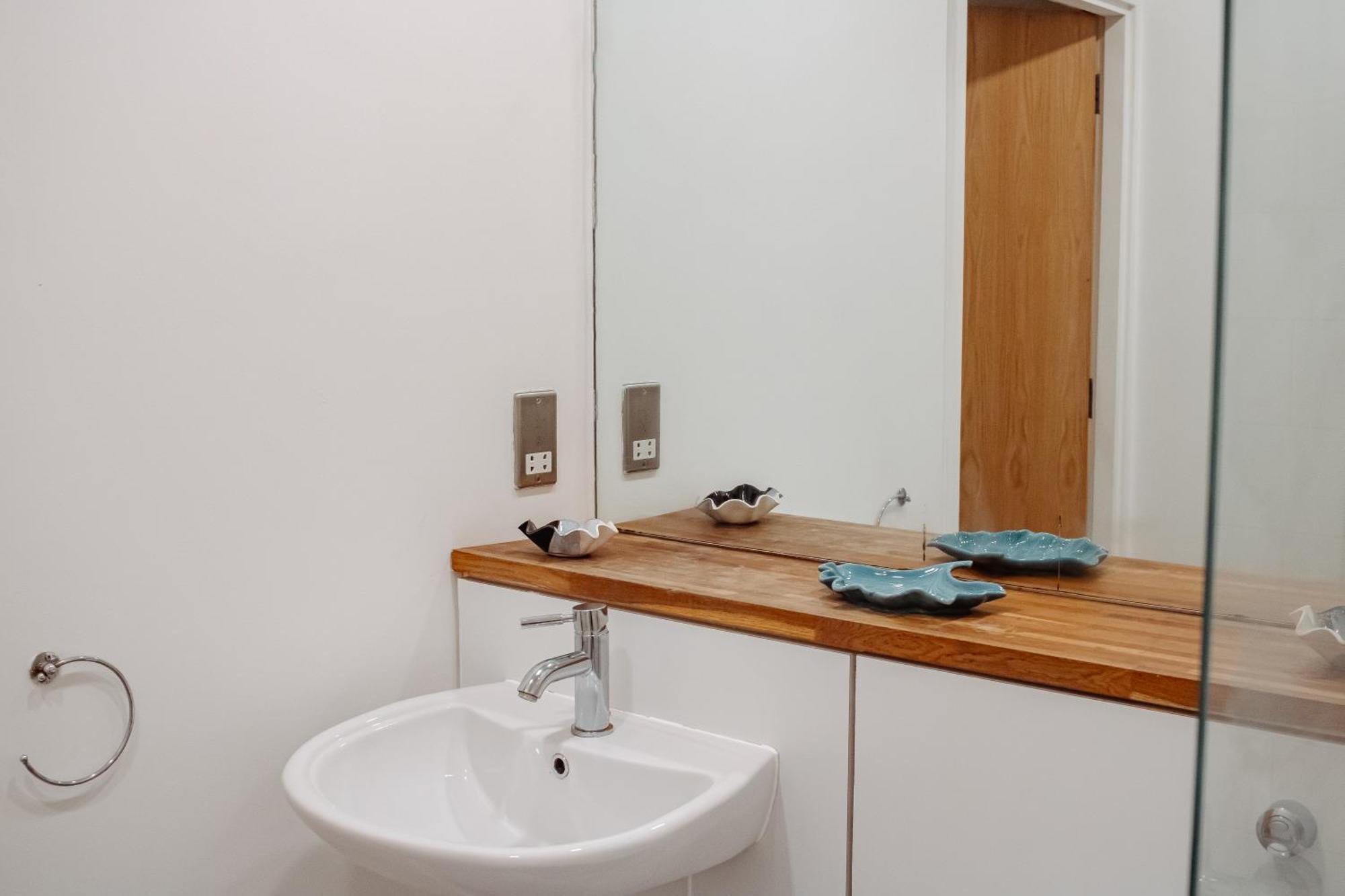 Central & Spacious, Sleeps 8, Perfect For Groups Leeds  Eksteriør billede