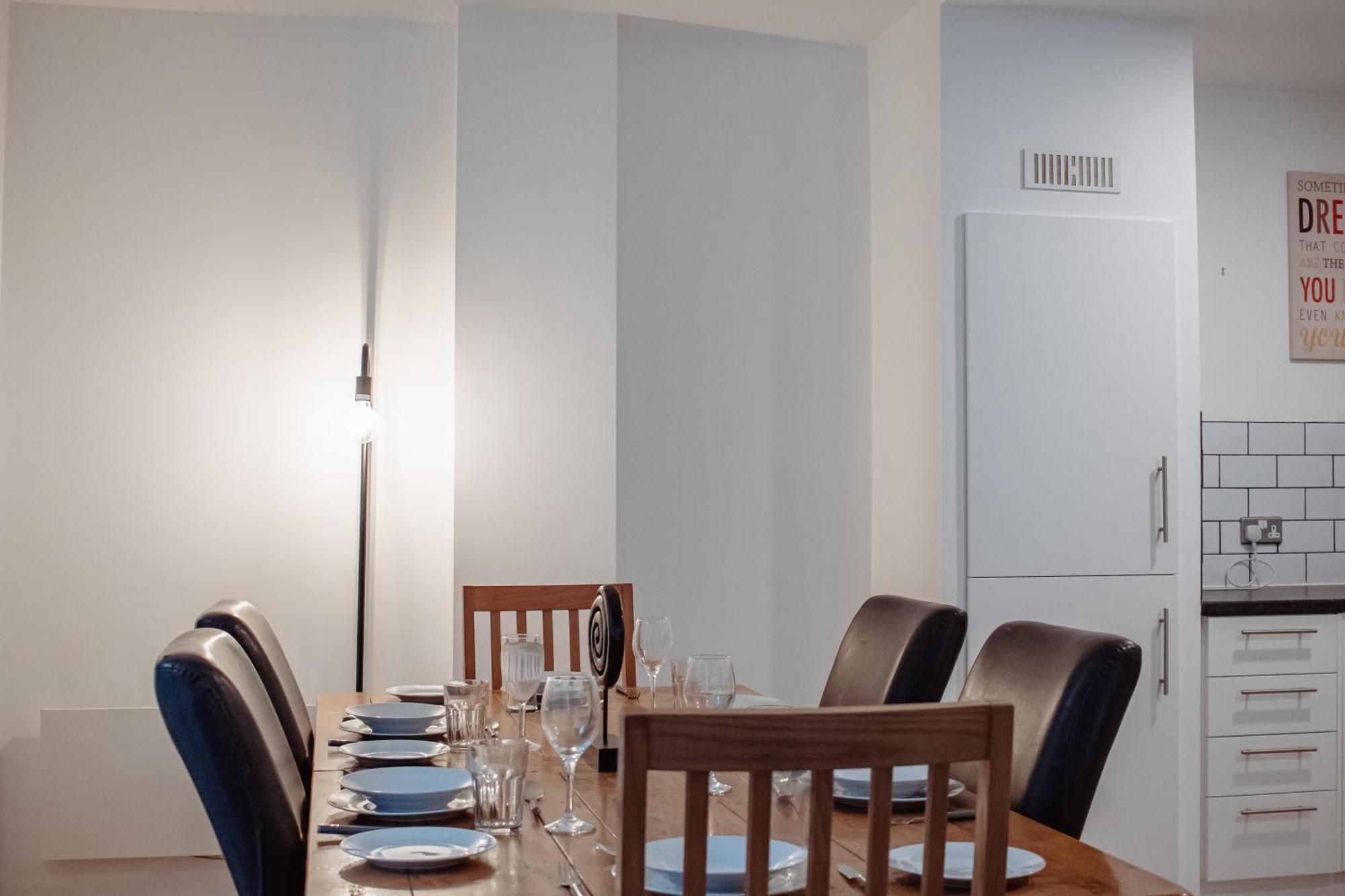 Central & Spacious, Sleeps 8, Perfect For Groups Leeds  Eksteriør billede