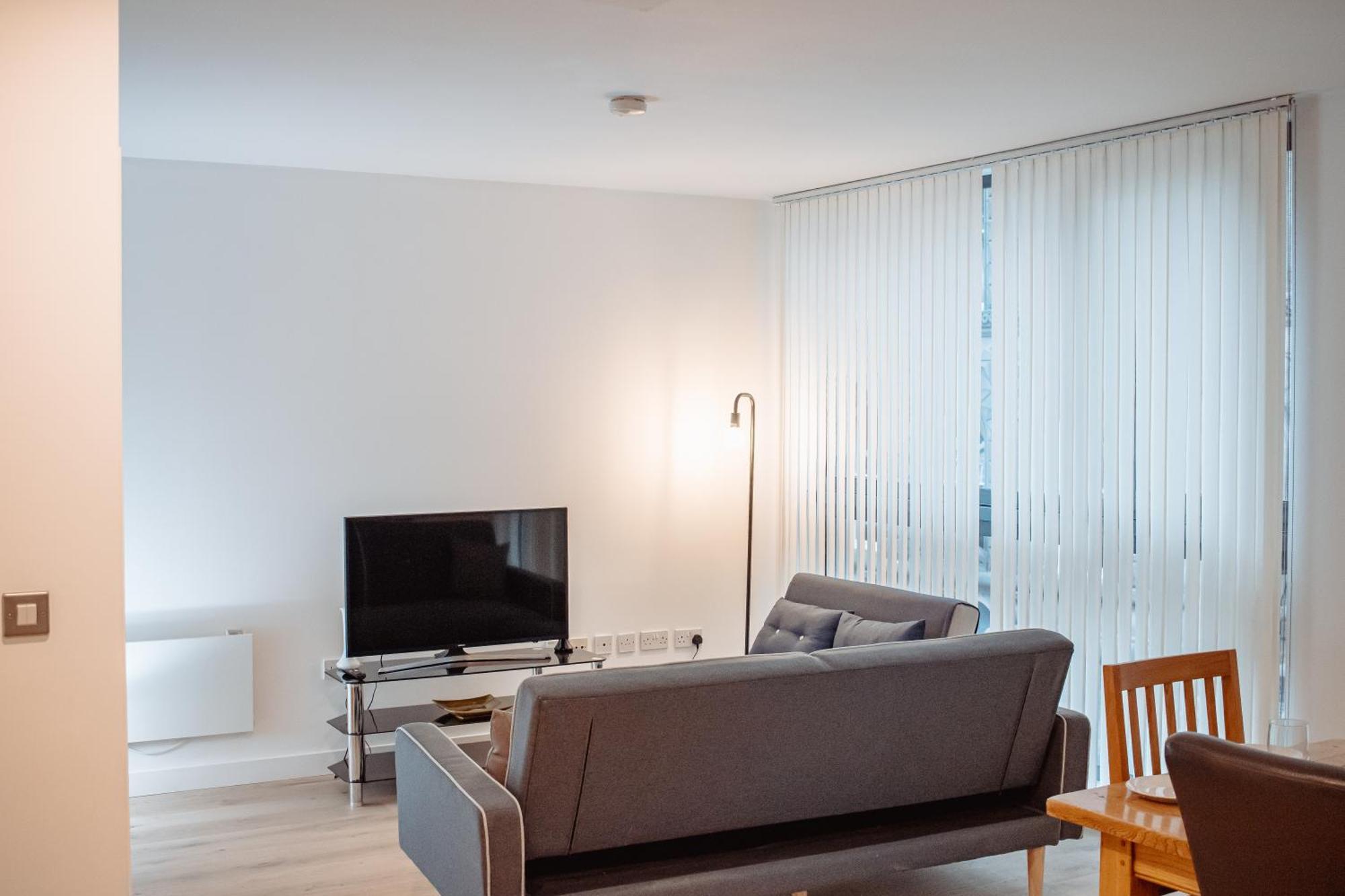 Central & Spacious, Sleeps 8, Perfect For Groups Leeds  Eksteriør billede
