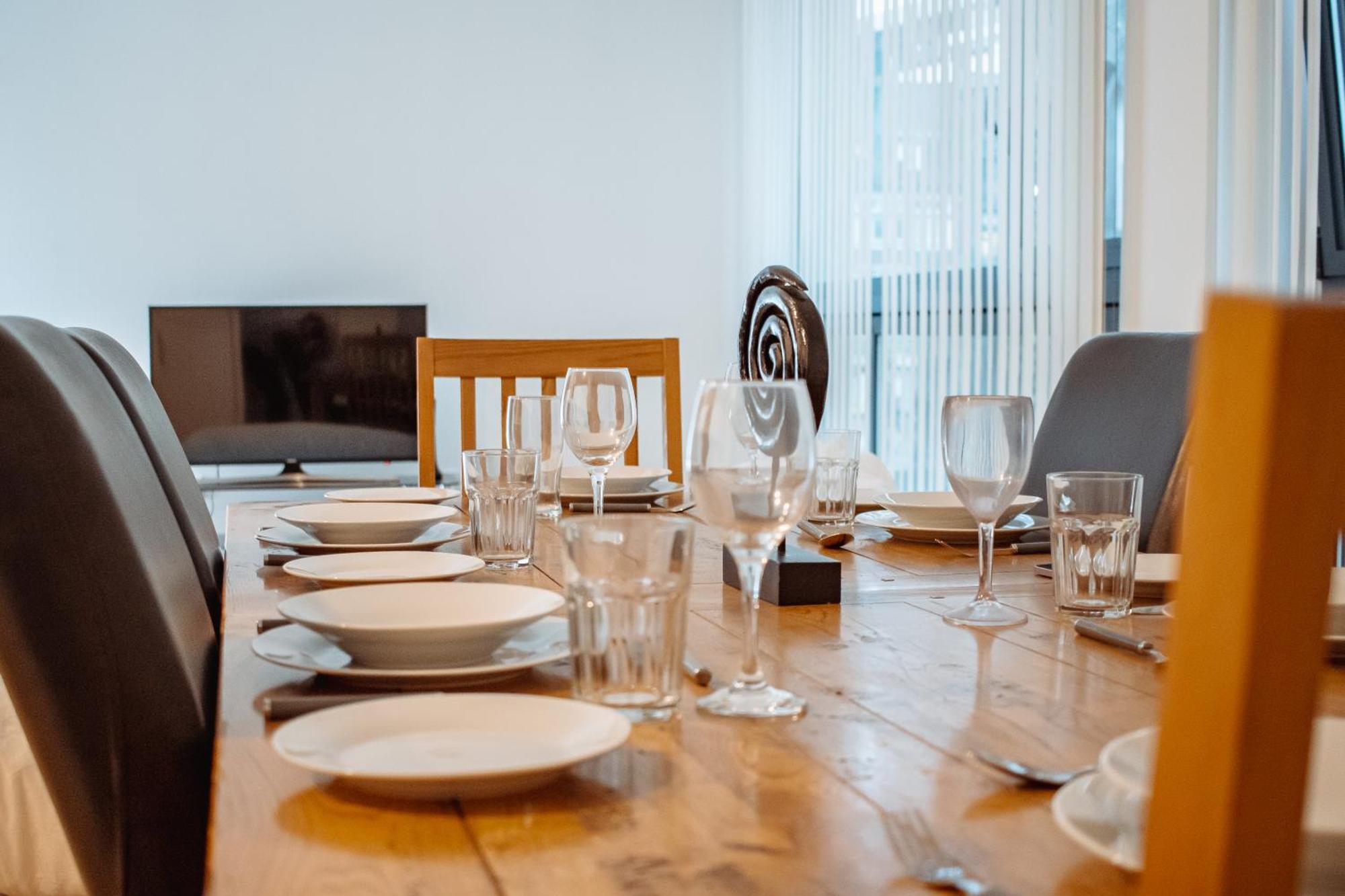 Central & Spacious, Sleeps 8, Perfect For Groups Leeds  Eksteriør billede