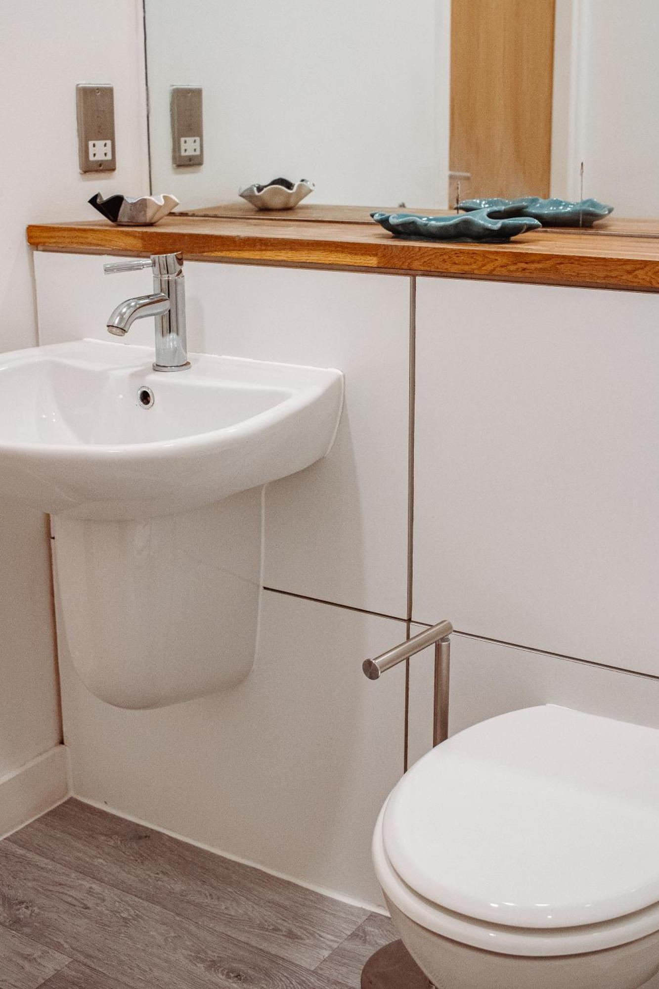 Central & Spacious, Sleeps 8, Perfect For Groups Leeds  Eksteriør billede