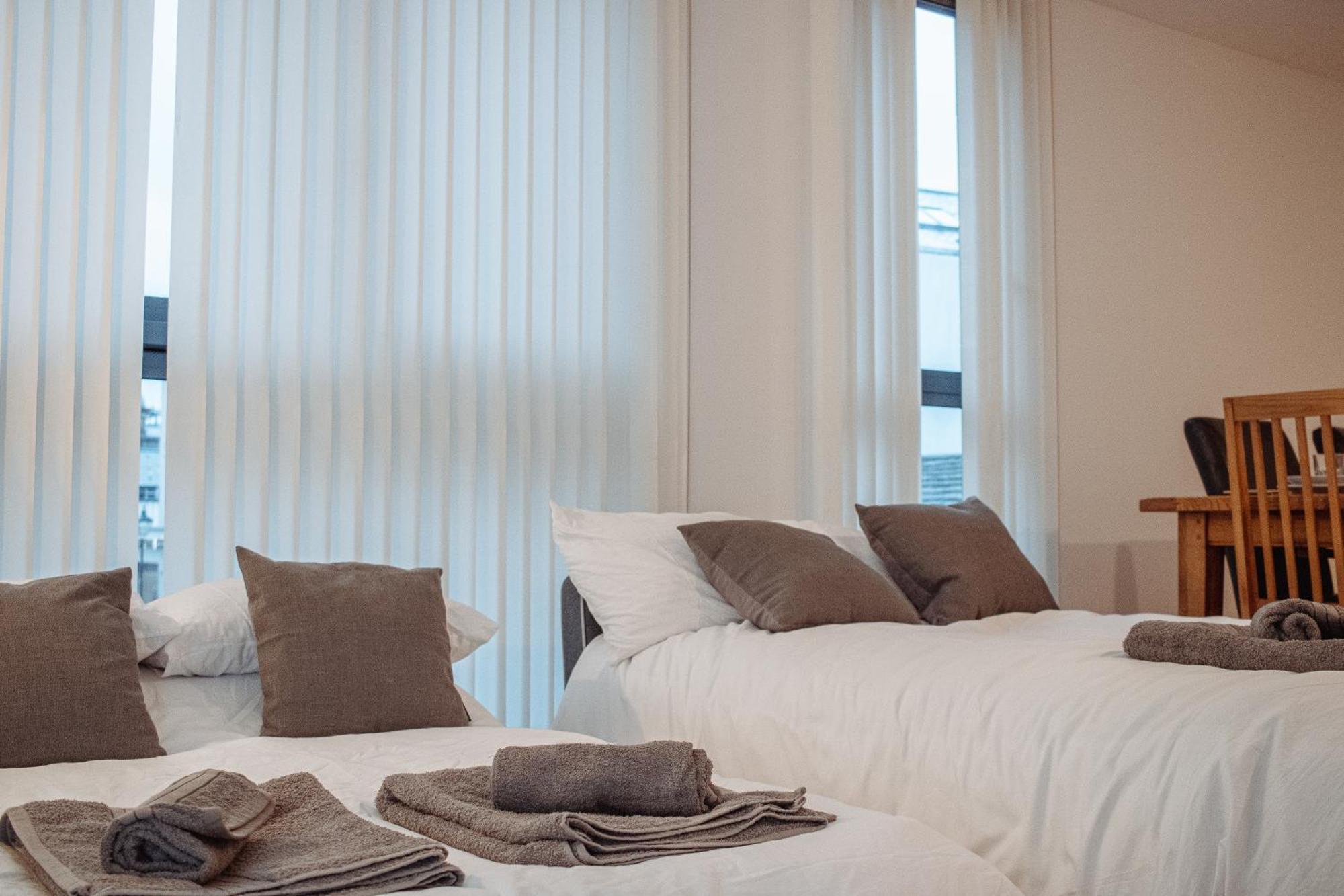 Central & Spacious, Sleeps 8, Perfect For Groups Leeds  Eksteriør billede
